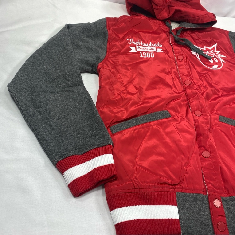 The Hundreds Drawing Lines 1980 Varsity Jacket Letterman Red Nylon Gray Fleece M - Picture 2 of 8